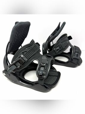 FLOW Haylo Women's Snowboard Bindings Size Medium (6-9) Black EUC (NO Discs)